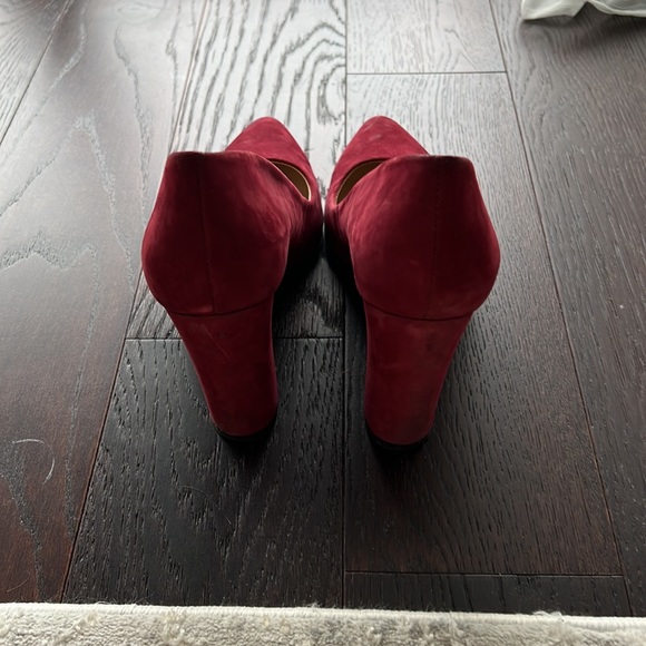 Vince Camuto Womens Red Heels. 8.5 US - Picture 3 of 4